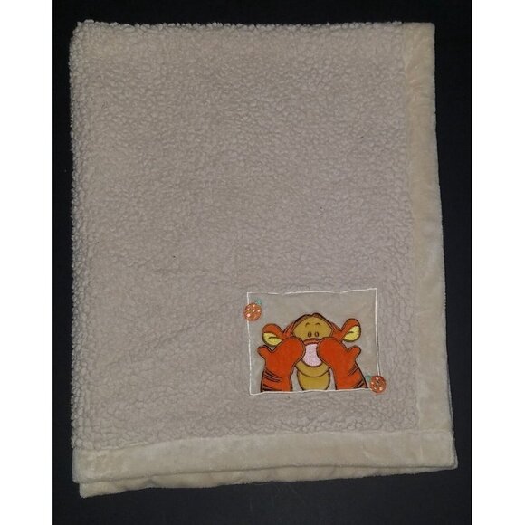 Disney Baby Tigger Baby Blanket White Sherpa Fleece Orange Ladybugs Peek-A-Boo - Picture 2 of 5